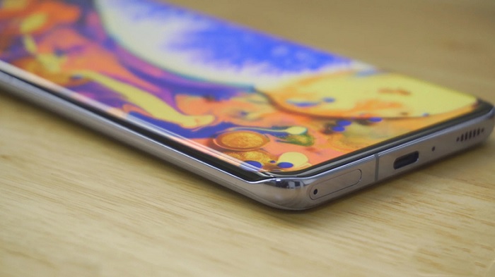 Màn hình Mi 11 được làm cong ở cả 4 cạnh