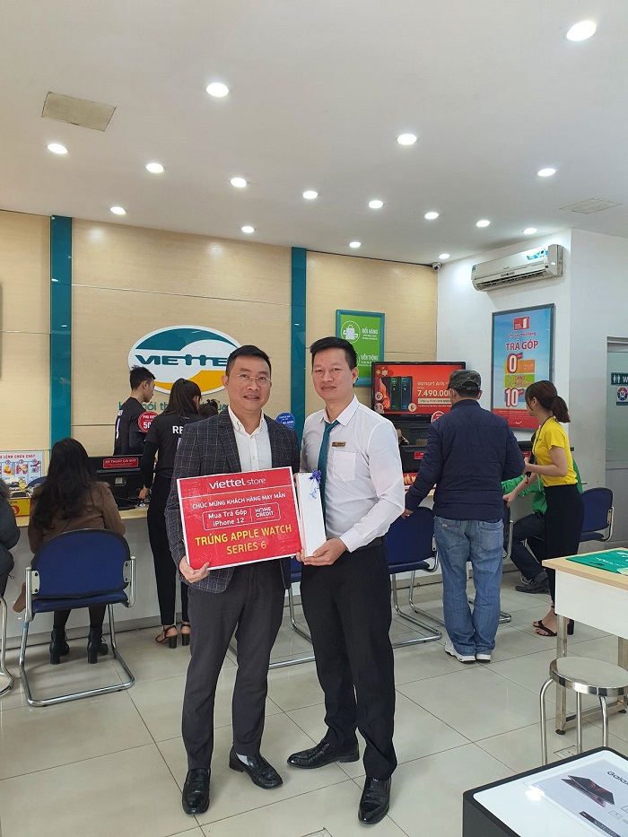 Khách hàng Lê Quốc Vinh trúng giải Apple Watch Series 6 40mm (GPS+Cellular) tại siêu thị NAN01