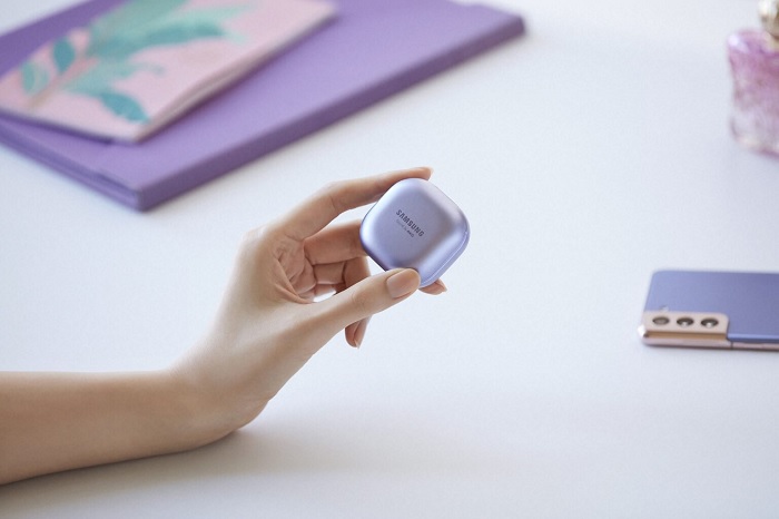 Case đựng Galaxy Buds cùng màu với Galaxy S21