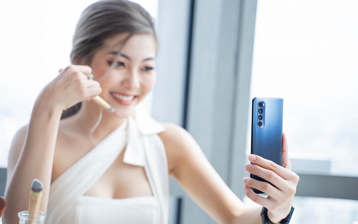 Camera selfie của Reno5 có độ phân giải cao hơn