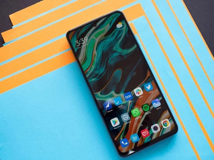 Xiaomi Mi 10i được bán với giá khoảng 6,6 triệu đồng cho bản RAM 6GB/ROM 64GB, 6,9 triệu đồng cho bản RAM 6GB/ROM 128GB và khoảng 7,6 triệu đồng cho bản RAM 8GB/ ROM 128GB