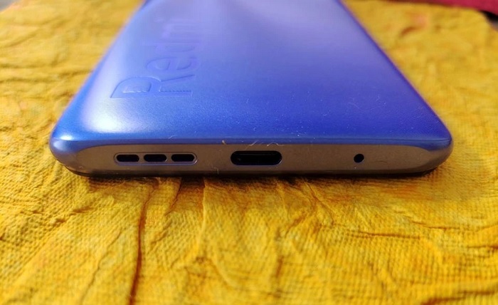 Cạnh dưới Xiaomi Redmi 9 Power