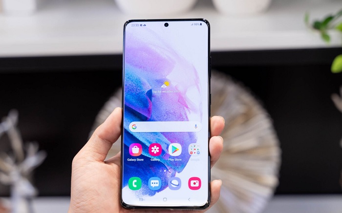 Ưu điểm của Galaxy S21 Ultra là có màn hình siêu nét với tần số quét 120Hz