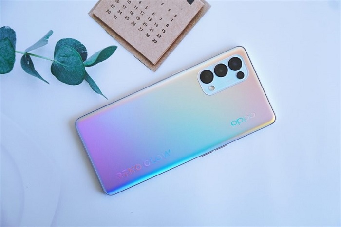 Máy sở hữu hệ thống với 4 camera ở mặt sau