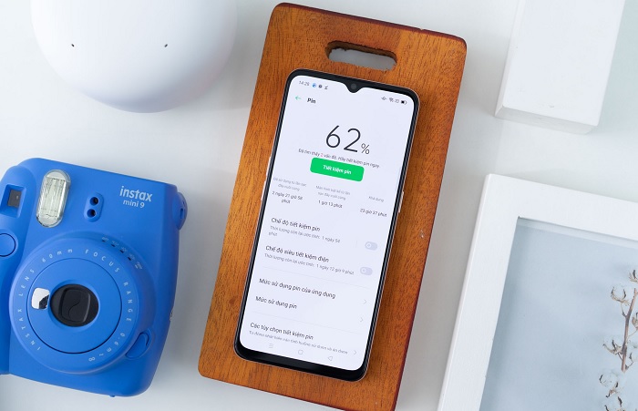 OPPO A73 được hỗ trợ sạc nhanh 30W