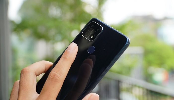 Cận cảnh camera và cảm biến vân tay trên OPPO A15s