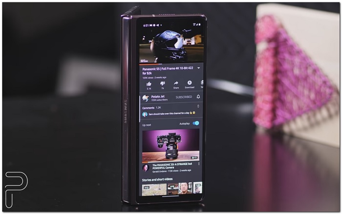 Galaxy Z Fold 2 sở hữu hệ thống 3 camera 12MP