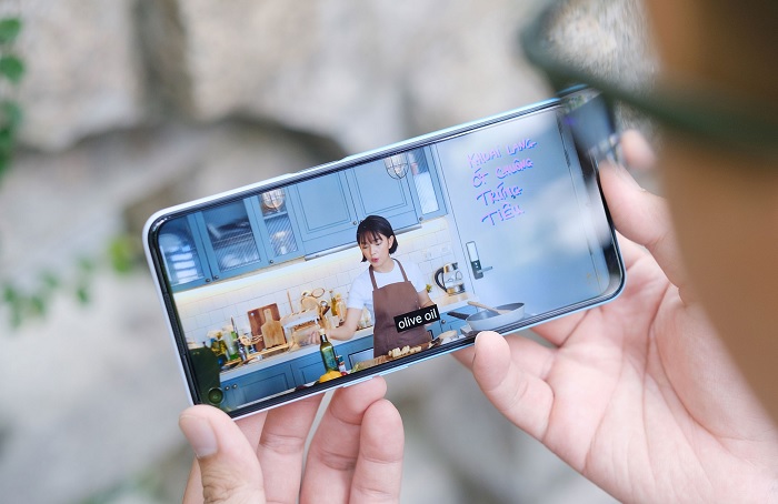 OPPO A92 có RAM 8GB