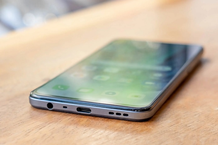 OPPO A73 được tích hợp viên pin 4.015 mAh