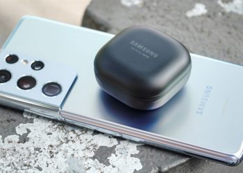 trên tay Galaxy Buds Pro