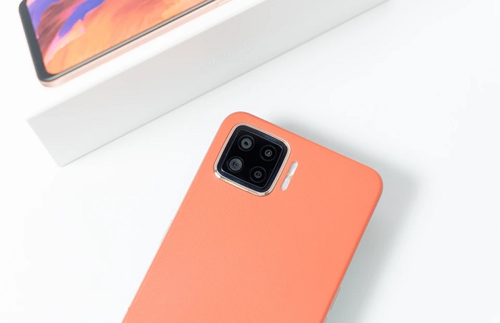 Cụm camera hình vuông quen thuộc của nhà OPPO