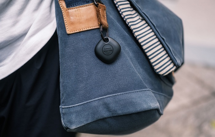 Gắn lên cặp xách, túi xách