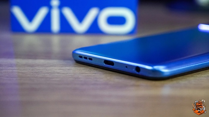 Cạnh đáy của Vivo Y31 2021