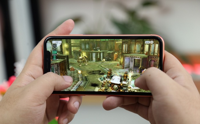 iPhone XR chơi game rất đã