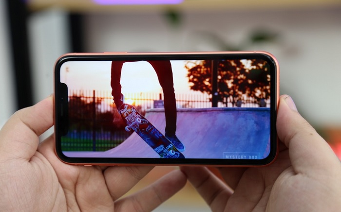 Màn hình iPhone XR có độ phân giải HD+