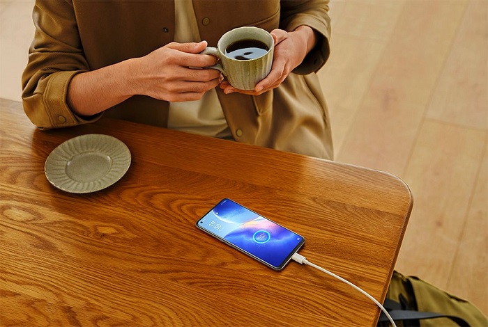 OPPO Reno5 5G được trang bị công nghệ sạc siêu nhanh