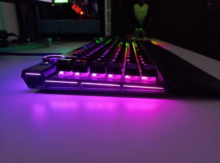 Ảnh chụp bàn phím có đèn LED