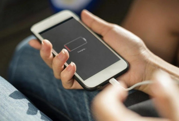 Pin ảo trên iPhone do nhiều nguyên nhân gây ra