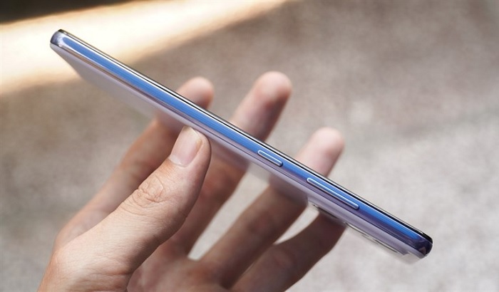 Cạnh phải của Galaxy A52
