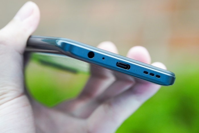 Vsmart Star 5 được trang bị cổng kết nối USB-C