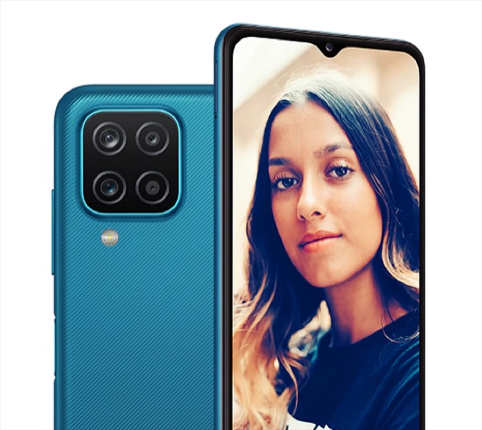 Mặt trước và mặt sau của Galaxy M12