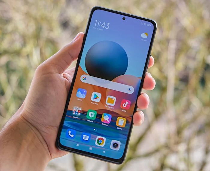 Redmi Note 10 Pro nổi bật nhờ vào thiết kế gọn và nhẹ hơn