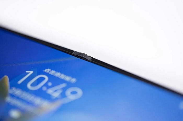 Vị trí bản lề phía bên trong màn hình