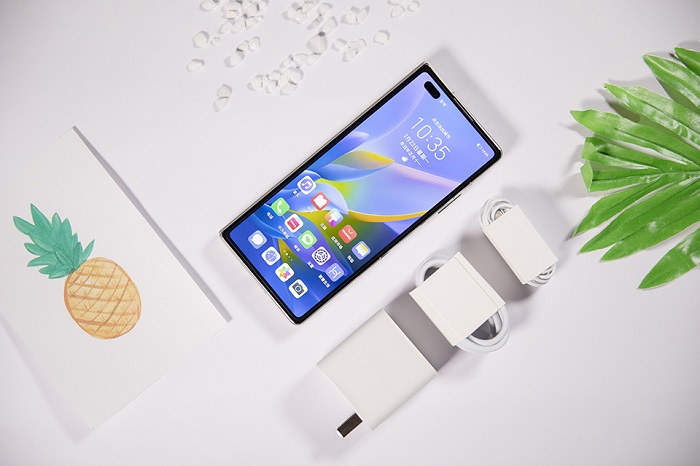 Màn hình bên ngoài của Huawei Mate X2