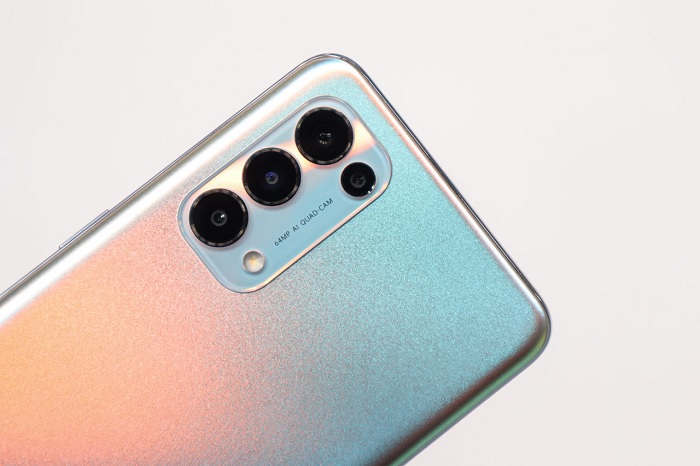 Cận cảnh cụm camera sau của OPPO Reno5 5G