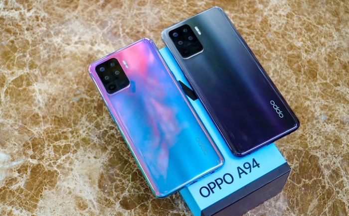 Sản phẩm được bán ra với hai màu sắc trẻ trung