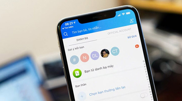 Thay vì sử dụng Zalo trên máy tính, hãy chuyển sang điện thoại thử xem