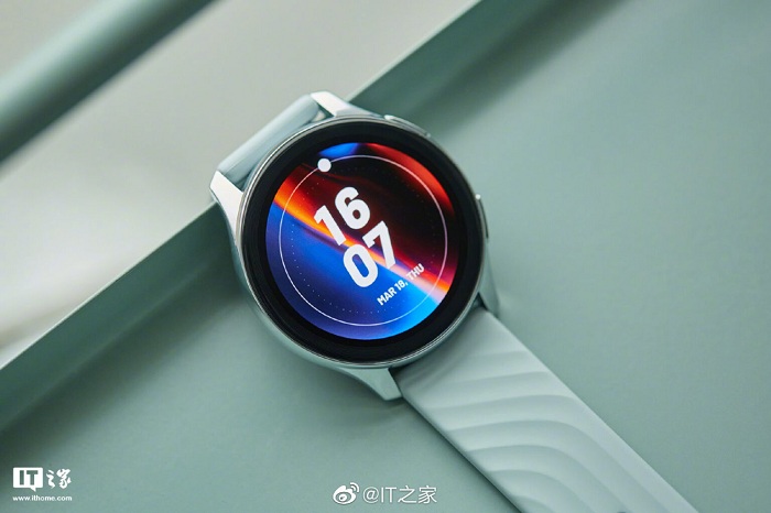 OnePlus Watch sử dụng màn hình tròn cổ điển