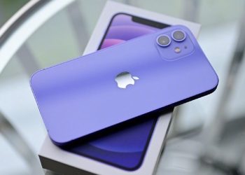 cận cảnh iPhone 12 màu Tím