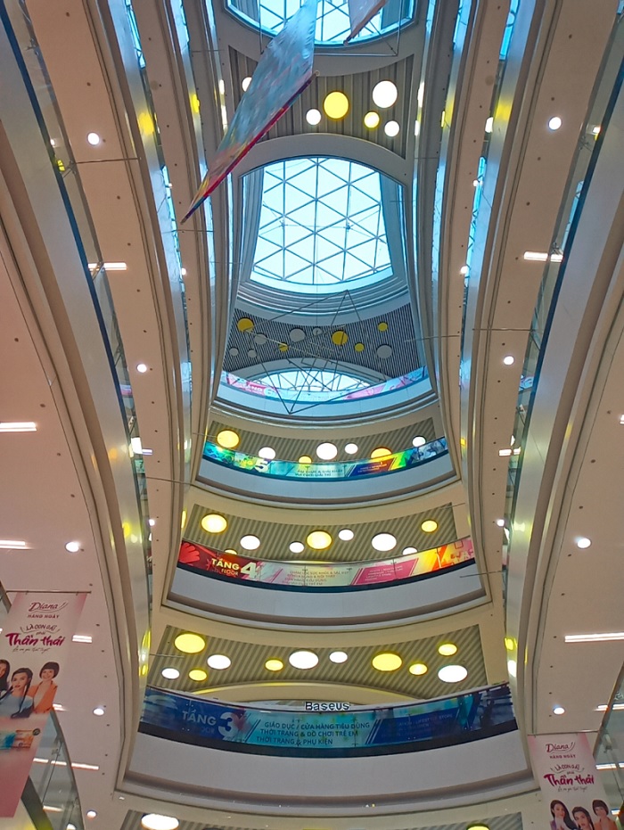 Một bức hình khác trong điều kiện ánh sáng phức tạp