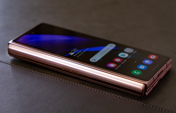 Galaxy Z Fold 2 5G được trình làng vào năm ngoái