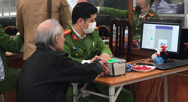 Lệ phí cấp thẻ căn cước công dân gắn chip