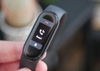 Trên tay Xiaomi Mi Smart Band 6
