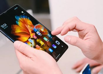 Trên tay Xiaomi Mi MIX Fold: Mẫu điện thoại màn hình gập đầu tiên của Xiaomi sở hữu nhiều công nghệ tiên tiến nhất