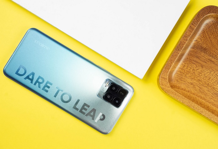Cụm camera sau trên Realme 8 Pro