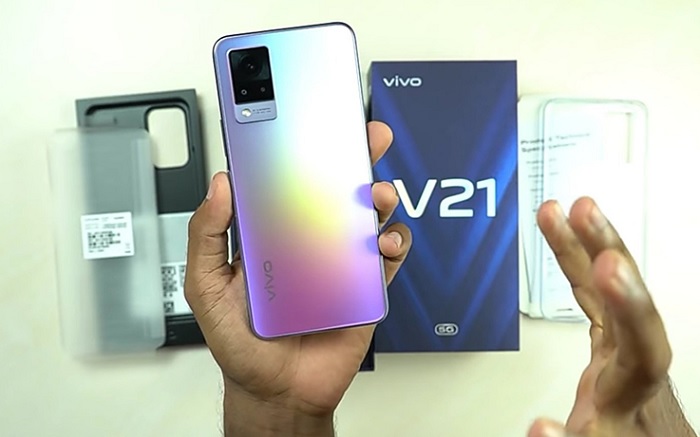 Mặt lưng Vivo S21 5G khá bắt mắt