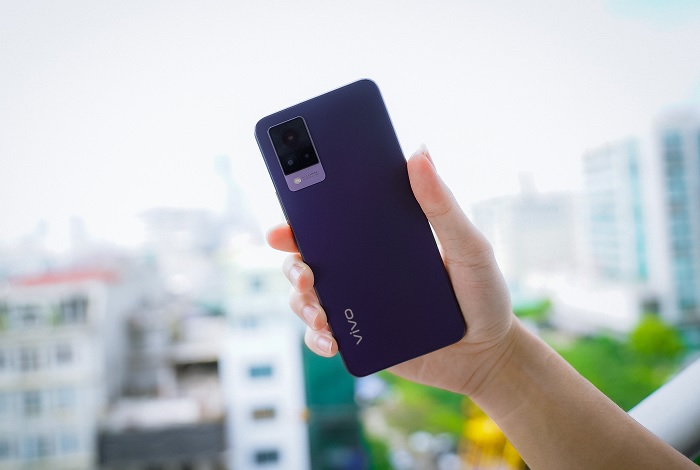 Cận cảnh camera sau của Vivo V21 5G