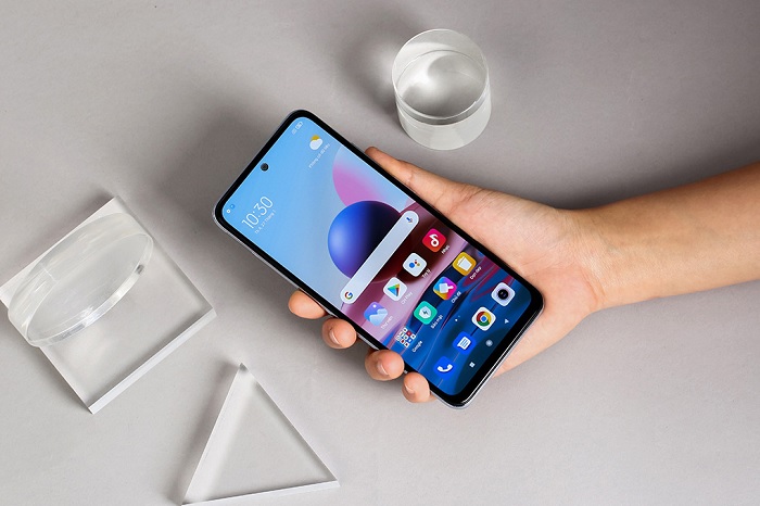 Màn hình Redmi Note 10 sử dụng tấm nền AMOLED