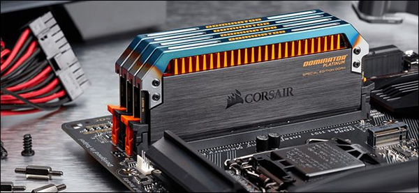 Tắt máy và thử lắp lại khe RAM trên máy tính xem