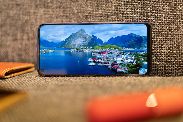 Chất lượng hiển thị ở mức tốt, hình ảnh có màu sắc trung thực cùng độ sáng cao