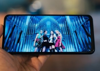 smartphone RAM 8GB