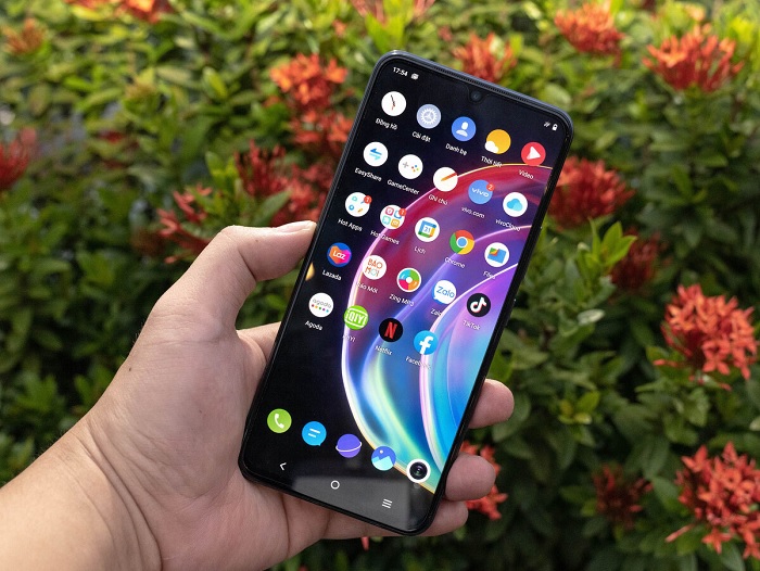 Hiệu năng ổn định, tốc độ kết nối nhanh, độ trễ thấp