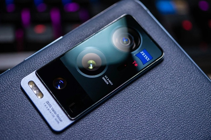 Cận cảnh camera sau của X60T Pro+