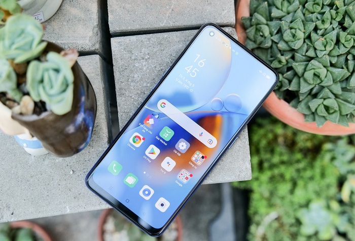 OPPO A74 được trang bị màn hình đục lỗ