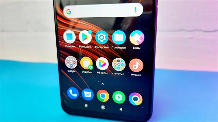 Màn hình của POCO M3 Pro 5G không đủ sáng khi sử dụng thực tế ngoài trời