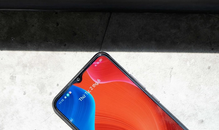 Camera trước của máy